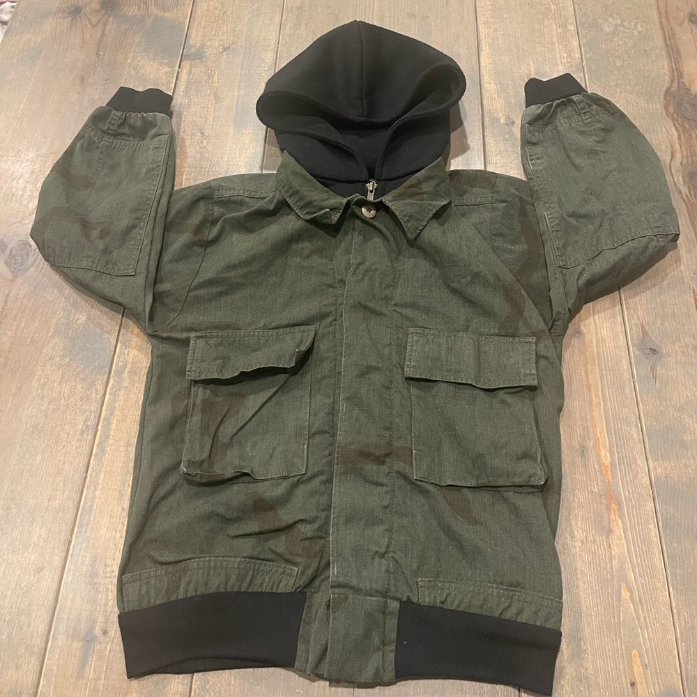 Urban Renewal Women’s Military Green Camo Black Hoodie Button Up Bomber Jacket S
